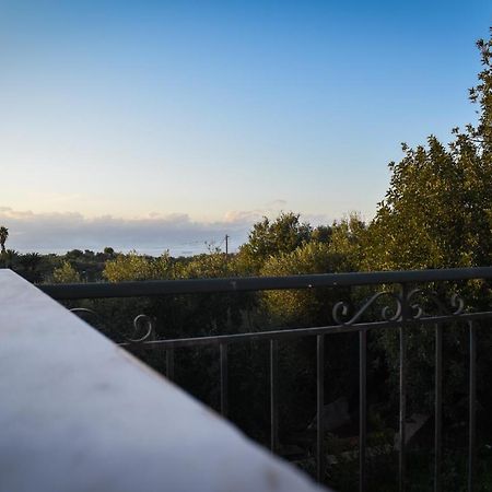 Amber Seaview Villa By The Olive Groves 卡拉马塔 外观 照片