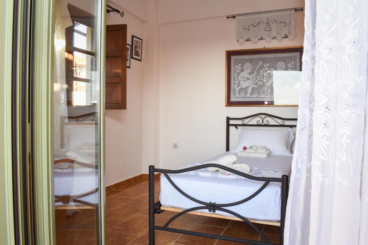 Amber Seaview Villa By The Olive Groves 卡拉马塔 外观 照片